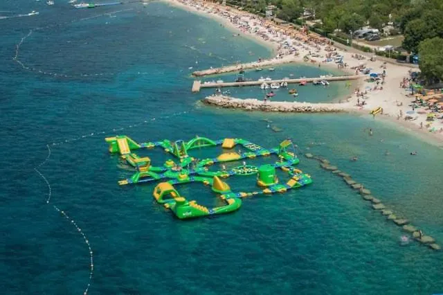 Lux Camp - Mobile Homes In Bi Village Fazana Croatia