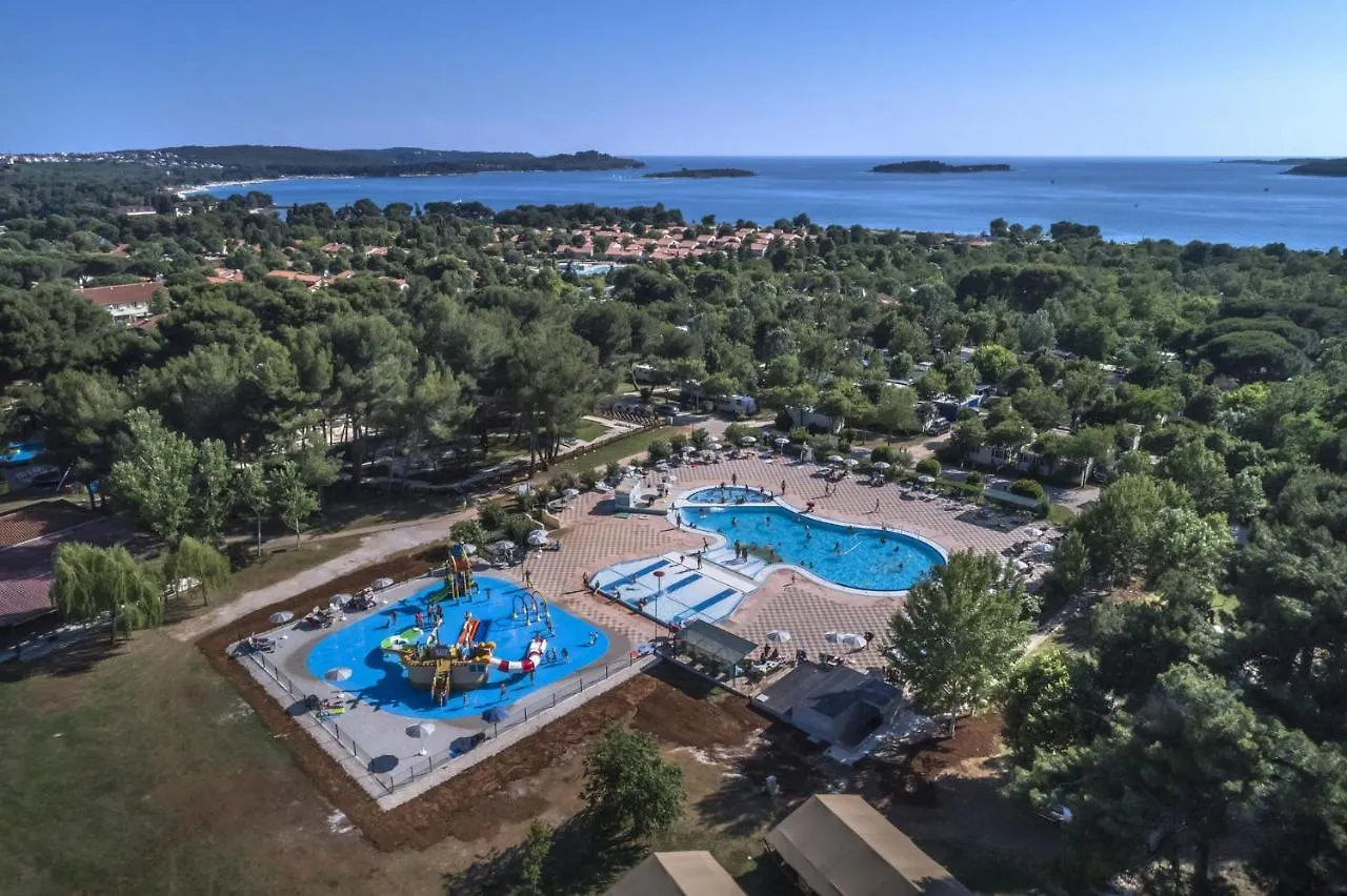 Campsite Lux Camp - Mobile Homes In Bi Village Fazana